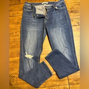 Kancan Curvy distressed skinny Jean size 13/30 regular length